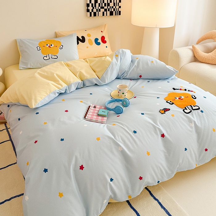 91家纺网 家纺一手货源 找家纺 锦彩家居 2025新款全棉13372数码印花毛巾绣四件套（提供买家秀） 彩虹星星