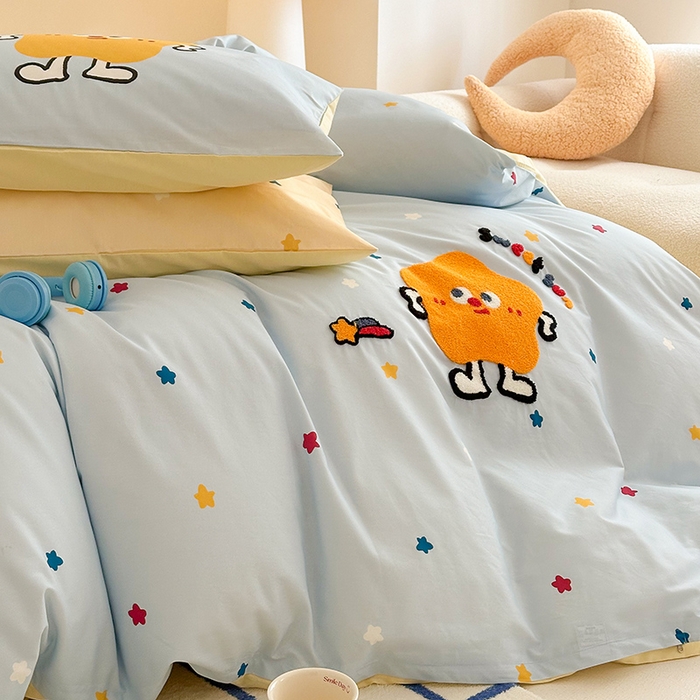 91家纺网 家纺一手货源 找家纺 锦彩家居 2025新款全棉13372数码印花毛巾绣四件套（提供买家秀） 彩虹星星