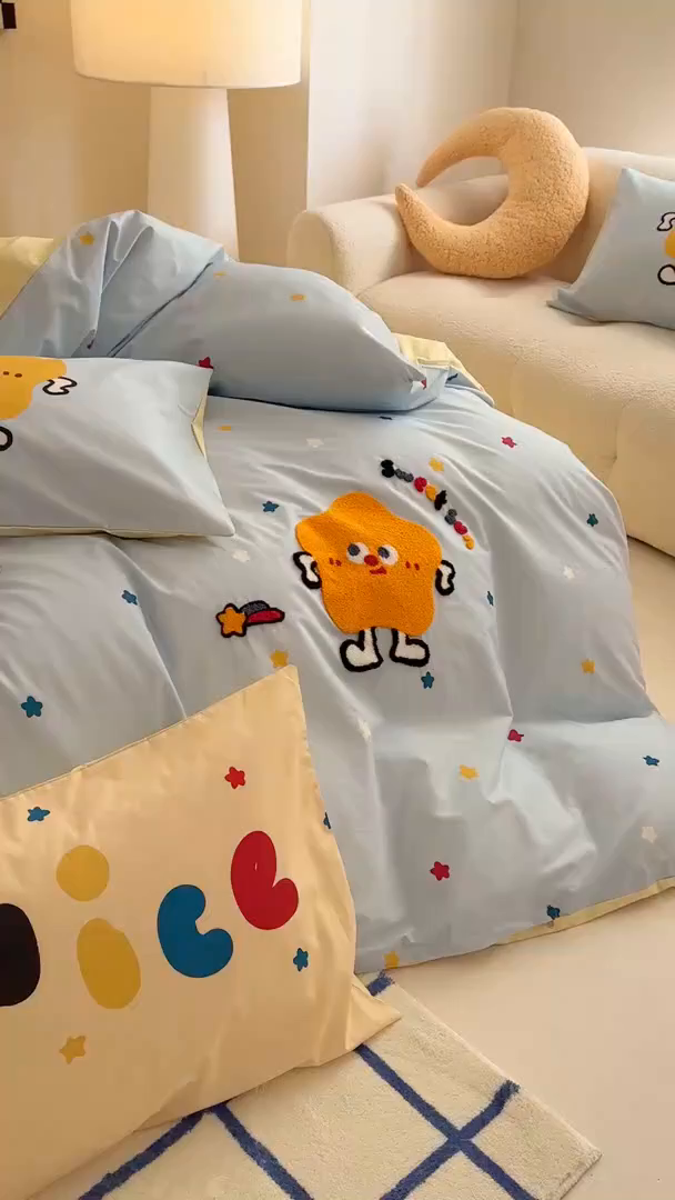 91家纺网 家纺一手货源 找家纺 锦彩家居 2025新款全棉13372数码印花毛巾绣四件套（提供买家秀） 彩虹星星