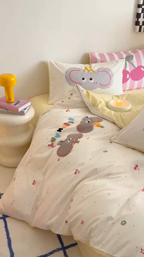 91家纺网 家纺一手货源 找家纺 锦彩家居 2025新款全棉13372数码印花毛巾绣四件套（提供买家秀） 甜蜜小象