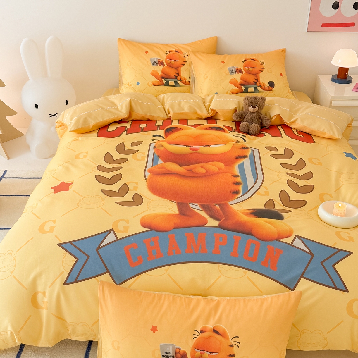 91家纺网 家纺一手货源 找家纺 锦彩家居 2025新款全棉数码印花卡通四件套-加菲猫系列 冠军加菲