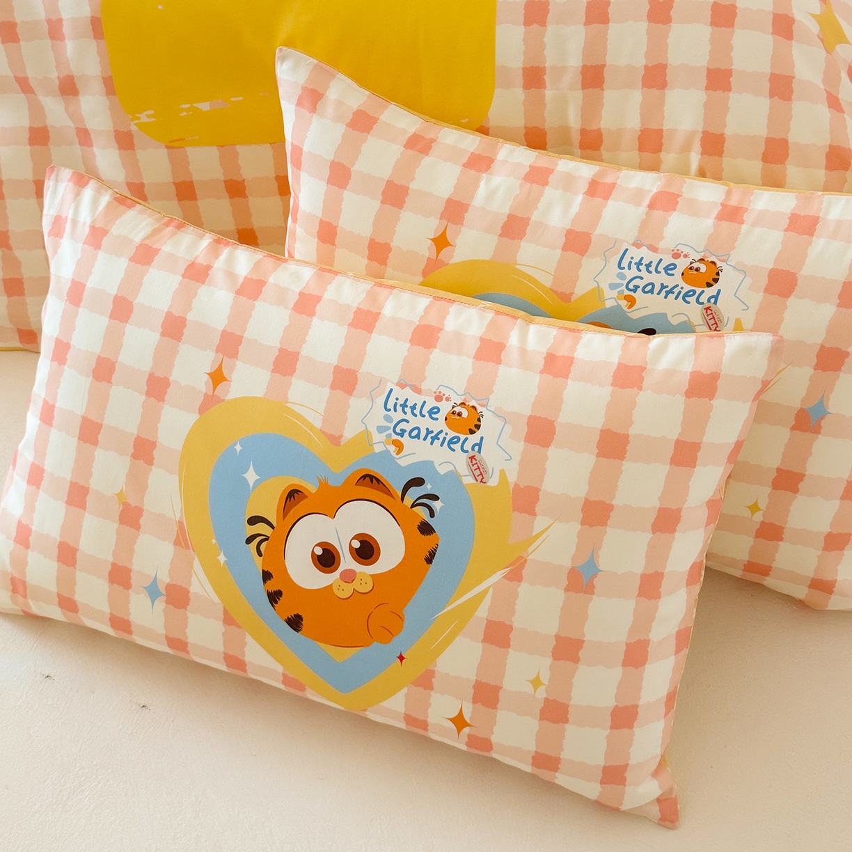 91家纺网 家纺一手货源 找家纺 锦彩家居 2025新款全棉数码印花卡通四件套-加菲猫系列 可爱加菲