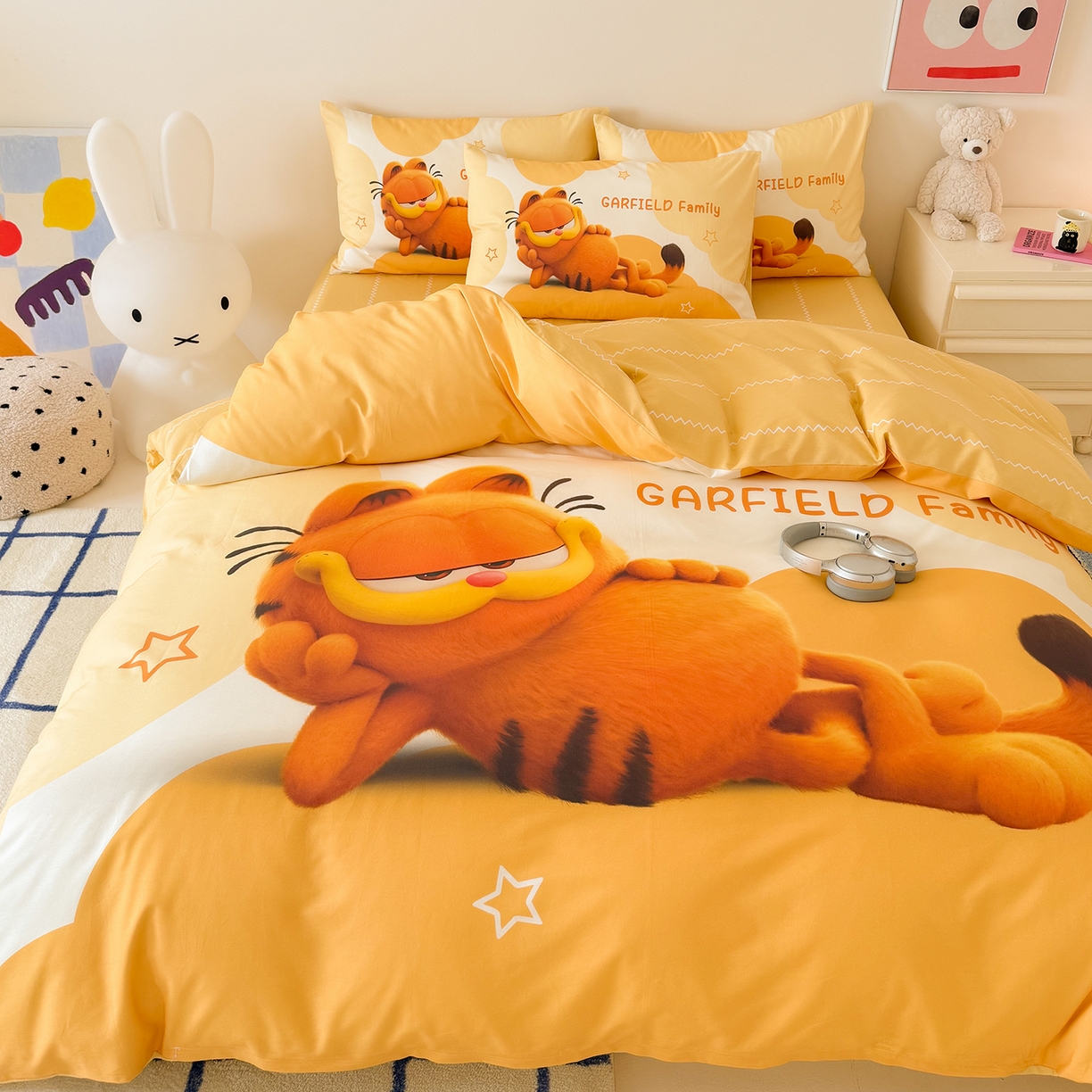 91家纺网 家纺一手货源 找家纺 锦彩家居 2025新款全棉数码印花卡通四件套-加菲猫系列 悠闲加菲