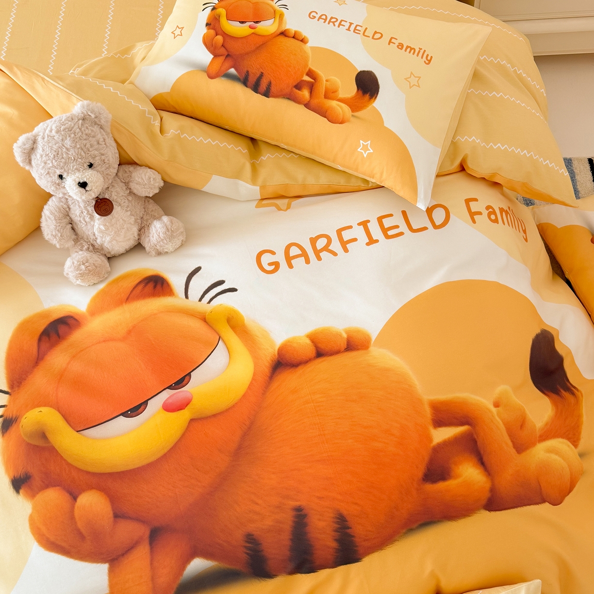 91家纺网 家纺一手货源 找家纺 锦彩家居 2025新款全棉数码印花卡通四件套-加菲猫系列 悠闲加菲