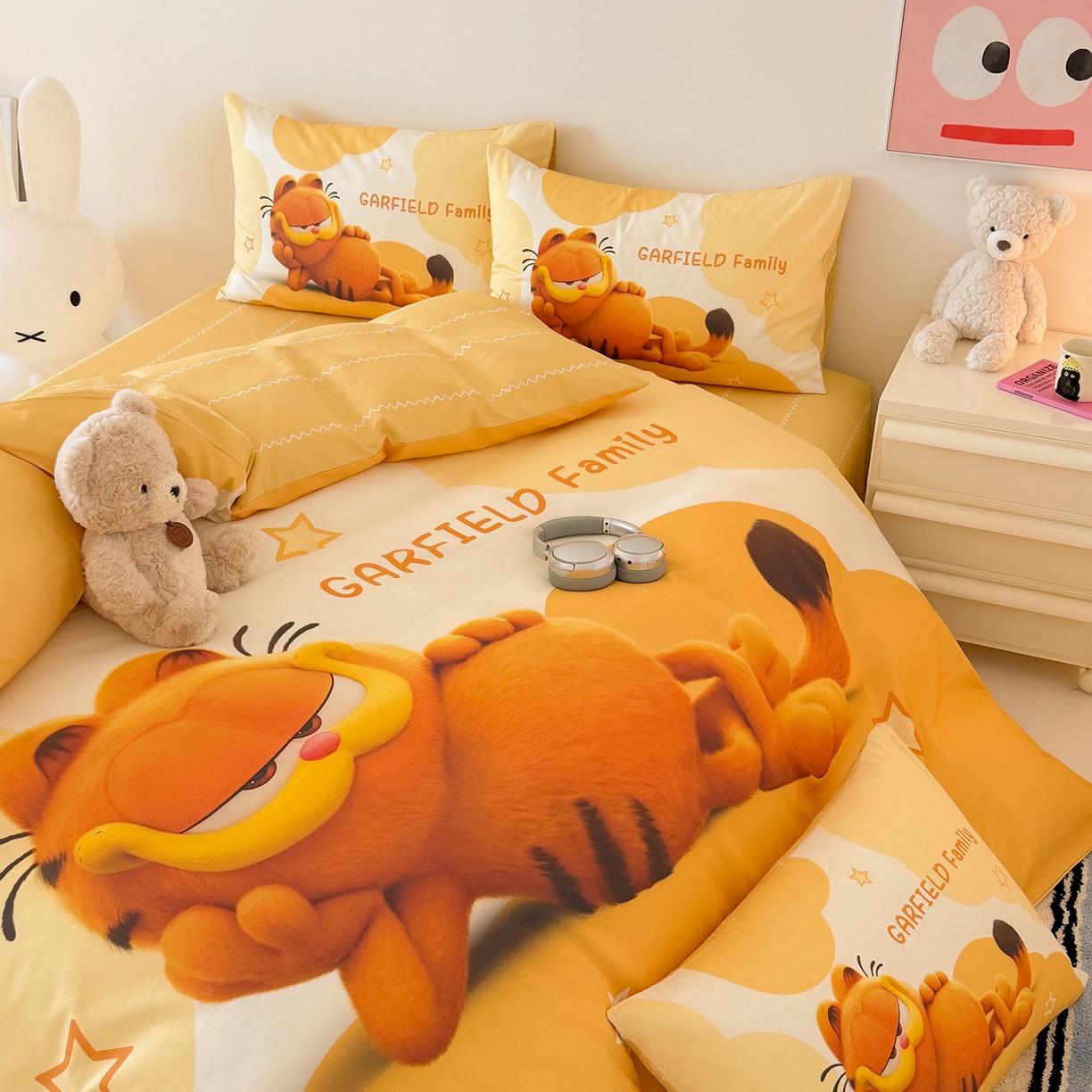 91家纺网 家纺一手货源 找家纺 锦彩家居 2025新款全棉数码印花卡通四件套-加菲猫系列 悠闲加菲