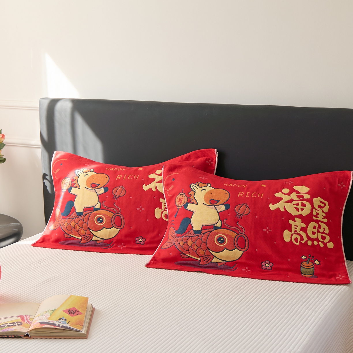 91家纺网 家纺一手货源 找家纺 沐瑟家纺 2026新款纯棉八层枕巾-马 福星高照马