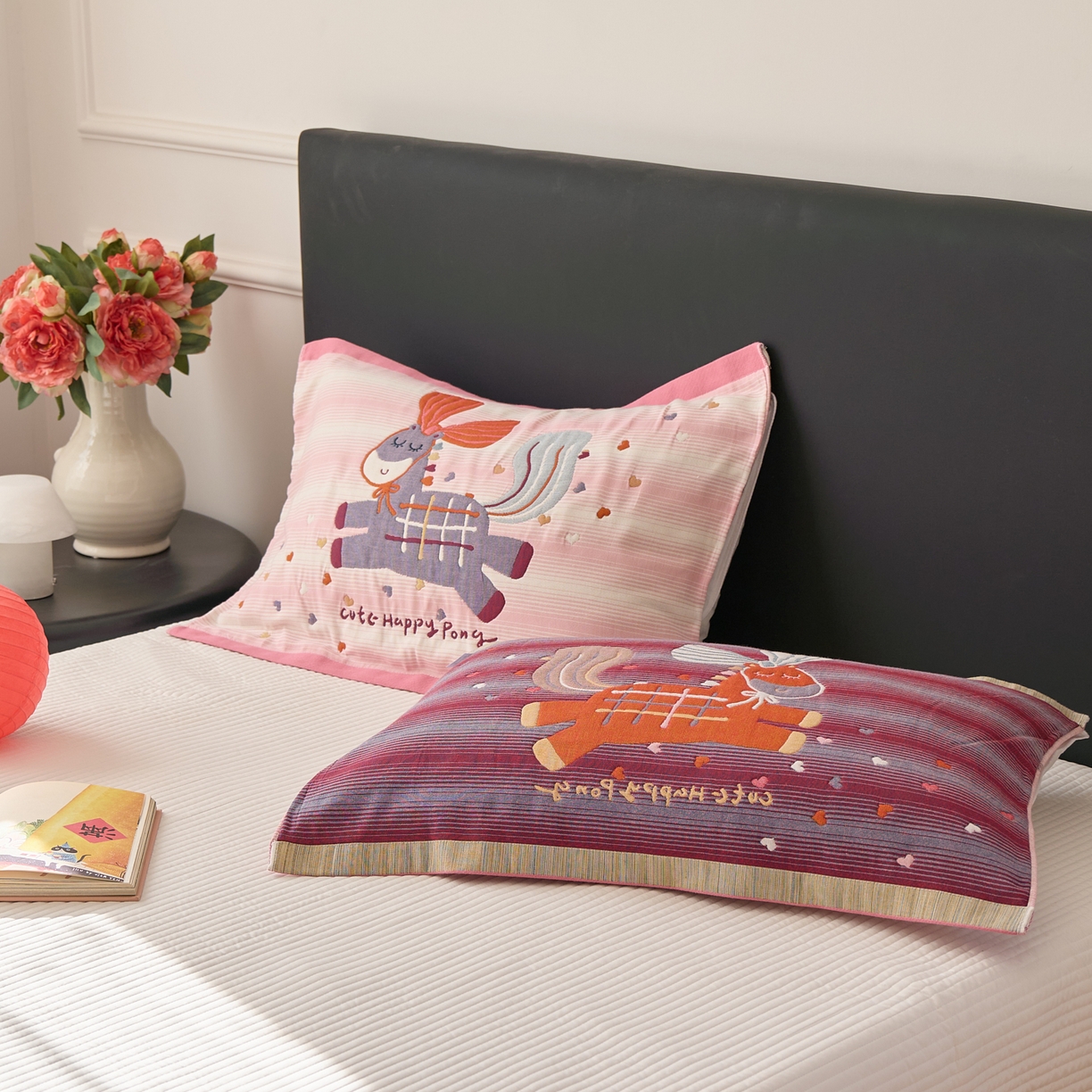 91家纺网 家纺一手货源 找家纺 沐瑟家纺 2026新款纯棉八层枕巾-马 恋爱马粉