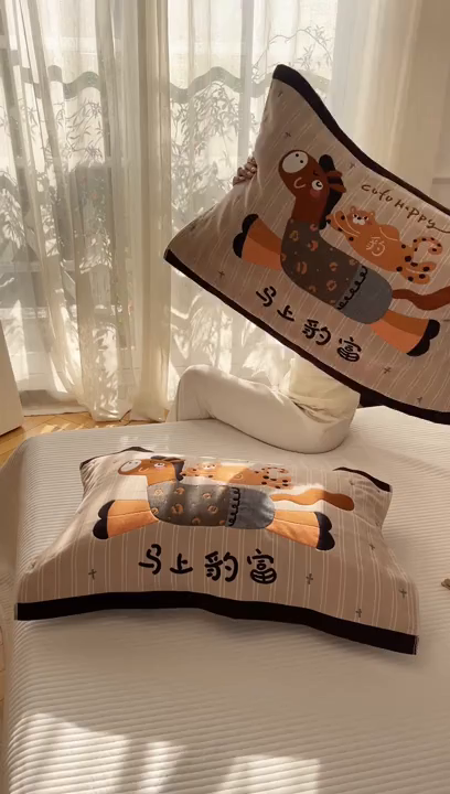 91家纺网 家纺一手货源 找家纺 沐瑟家纺 2026新款纯棉八层枕巾-马 马上豹富