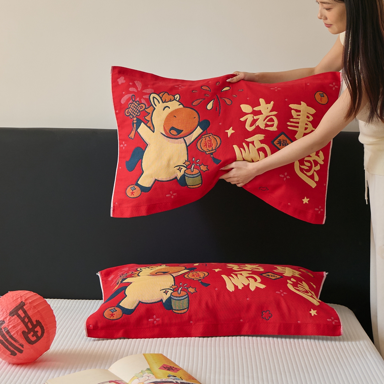 91家纺网 家纺一手货源 找家纺 沐瑟家纺 2026新款纯棉八层枕巾-马 诸事顺遂马