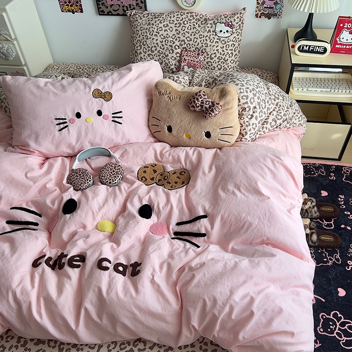 91家纺网 家纺一手货源 找家纺 （总）原素 2026网红爆款豹纹喵表情包毛巾绣A类床上四件套