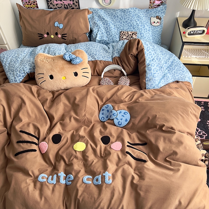 91家纺网 家纺一手货源 找家纺 原素 2026网红爆款豹纹喵表情包毛巾绣A类床上四件套 豹纹喵表情包-蓝