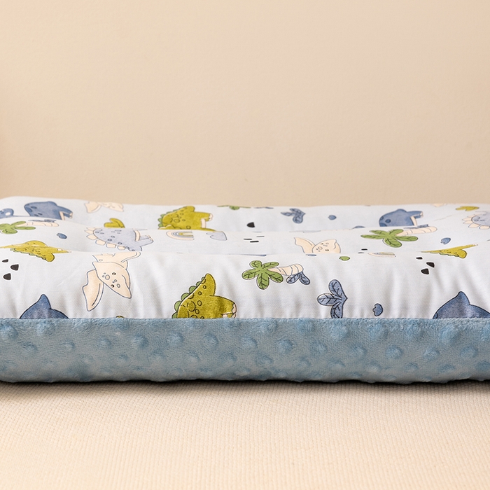 91家纺网 家纺一手货源 找家纺 小米枕芯 2025新款豆豆绒卡通儿童枕 枕头枕芯 恐龙派对