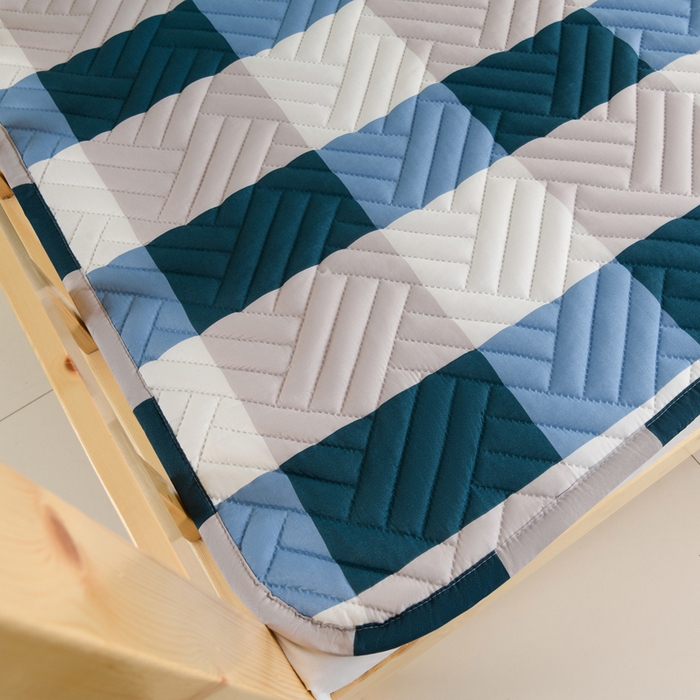 91家纺网 家纺一手货源 找家纺 圣靓家纺 2025新款亲肤清新水洗床垫 幽兰