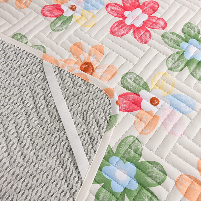 91家纺网 家纺一手货源 找家纺 圣靓家纺 2025新款亲肤清新水洗床垫 盛夏