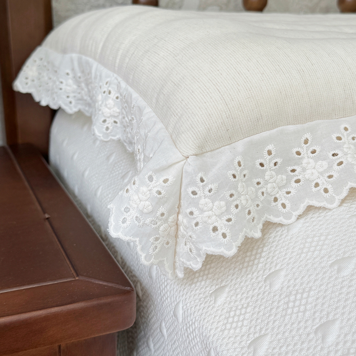 91家纺网 家纺一手货源 找家纺 （总）昕科 2025新款蕾丝花边棉麻定型低枕-实拍版-亚麻低枕头蕾丝花边成人枕芯