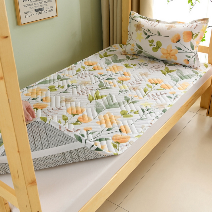 91家纺网 家纺一手货源 找家纺 圣楚家纺 2025新款亲肤清新水洗床垫 夏梦