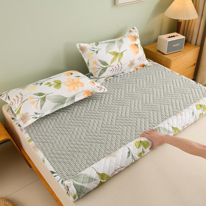 91家纺网 家纺一手货源 找家纺 圣楚家纺 2025新款亲肤清新水洗床垫 夏梦