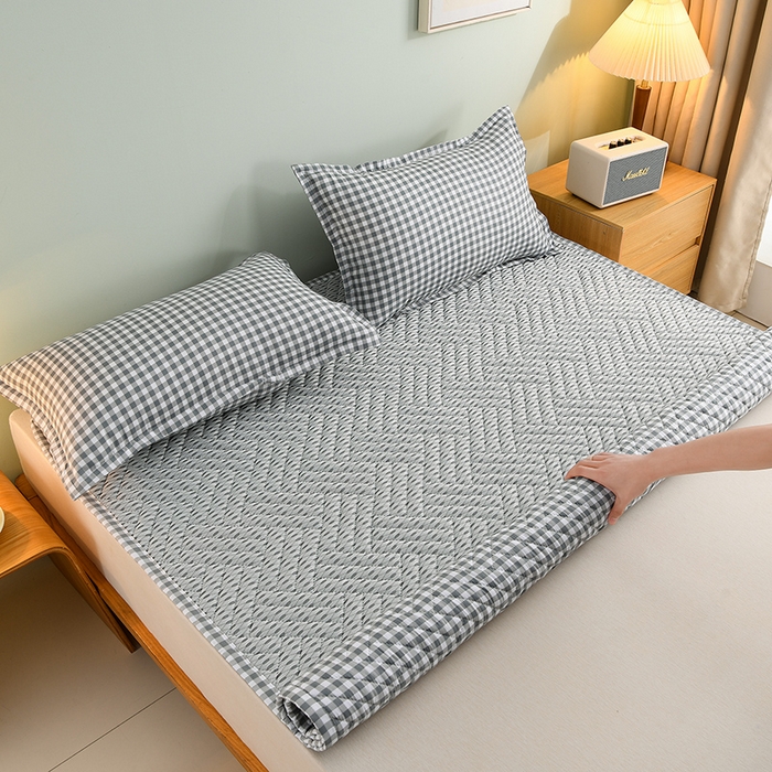 91家纺网 家纺一手货源 找家纺 圣楚家纺 2025新款亲肤清新水洗床垫 初见