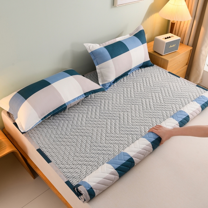 91家纺网 家纺一手货源 找家纺 圣楚家纺 2025新款亲肤清新水洗床垫 幽兰