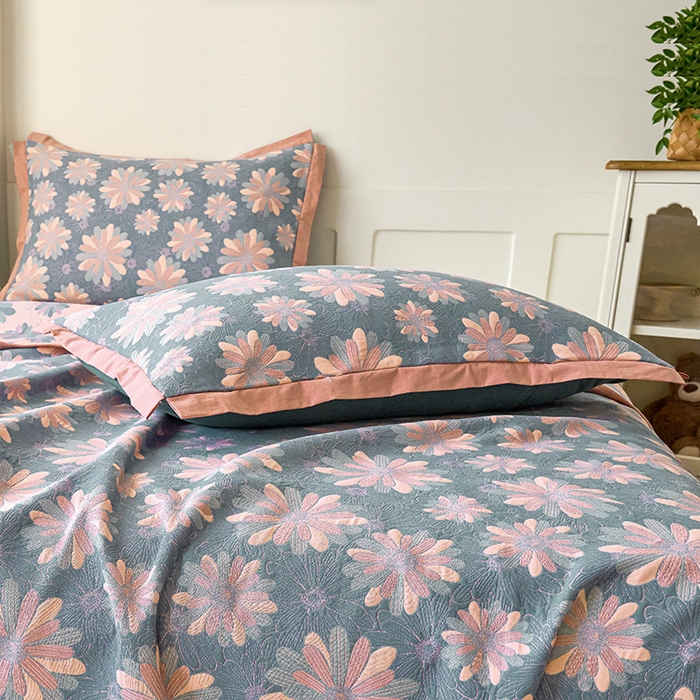 91家纺网 家纺一手货源 找家纺 棠薇家纺 2025新款全棉彩纱枕套燕尾角枕套夹棉双层纱48*74cm枕头套单只装一对装 陌上花开蓝