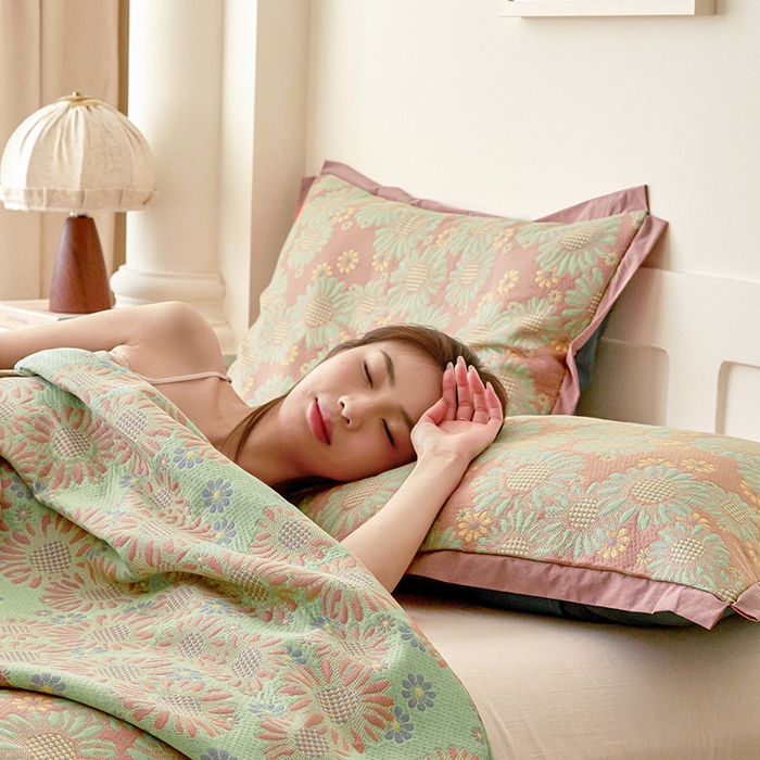 91家纺网 家纺一手货源 找家纺 棠薇家纺 2025新款全棉彩纱枕套燕尾角枕套夹棉双层纱48*74cm枕头套单只装一对装 葵园豆沙