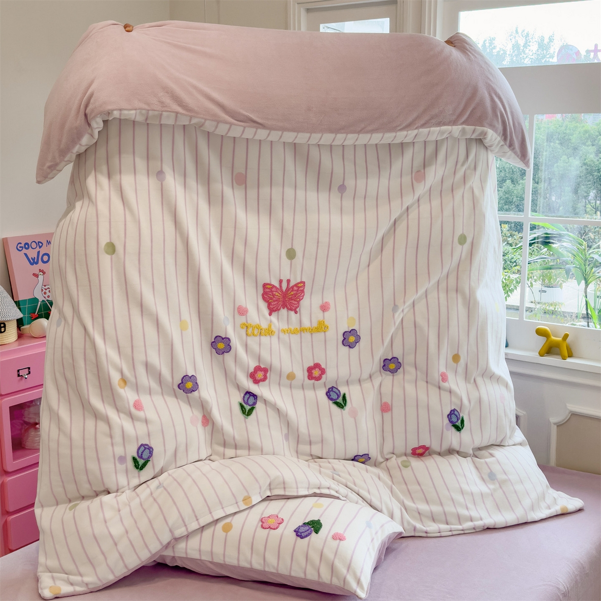 91家纺网 家纺一手货源 找家纺 曲之慕 2025新款A类高克重牛奶绒印花毛巾绣四件套 毛巾绣-小花园