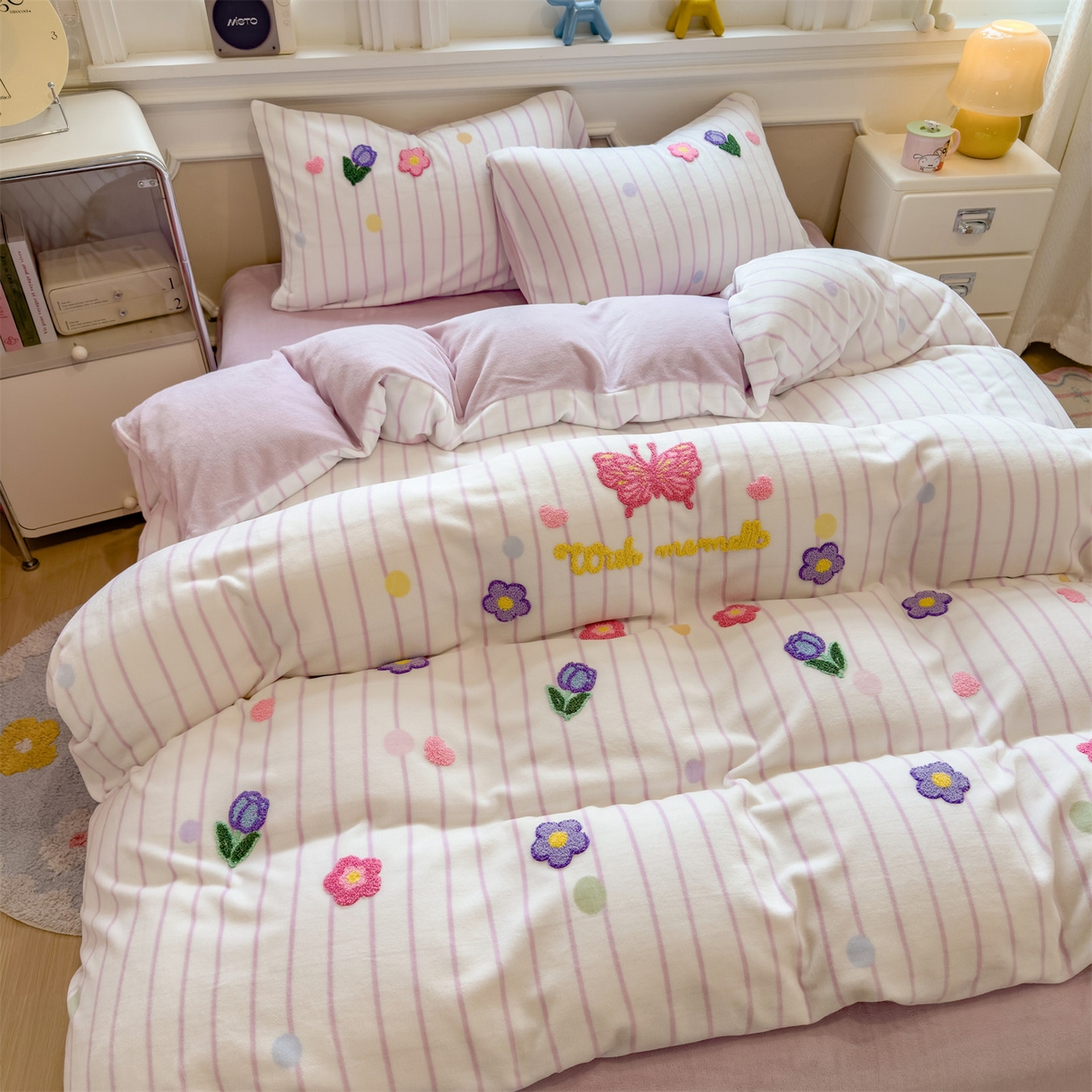 91家纺网 家纺一手货源 找家纺 曲之慕 2025新款A类高克重牛奶绒印花毛巾绣四件套 毛巾绣-小花园