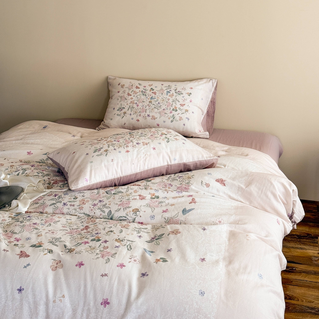 91家纺网 家纺一手货源 找家纺 窝米 2025新款全棉纯棉双层纱大版印花花卉四件套-第一组 赫美