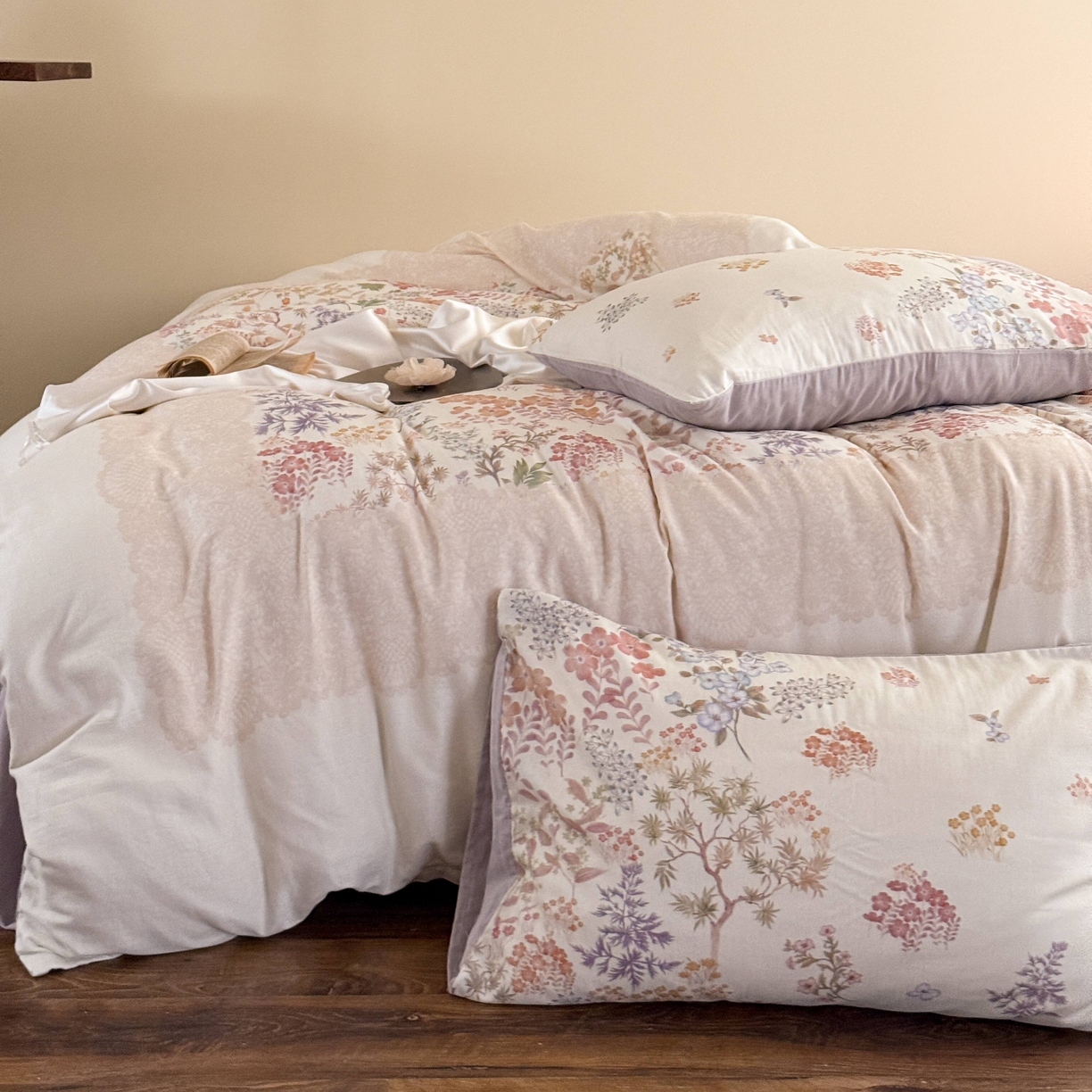 91家纺网 家纺一手货源 找家纺 窝米 2025新款全棉纯棉双层纱大版印花花卉四件套-第一组 弥初