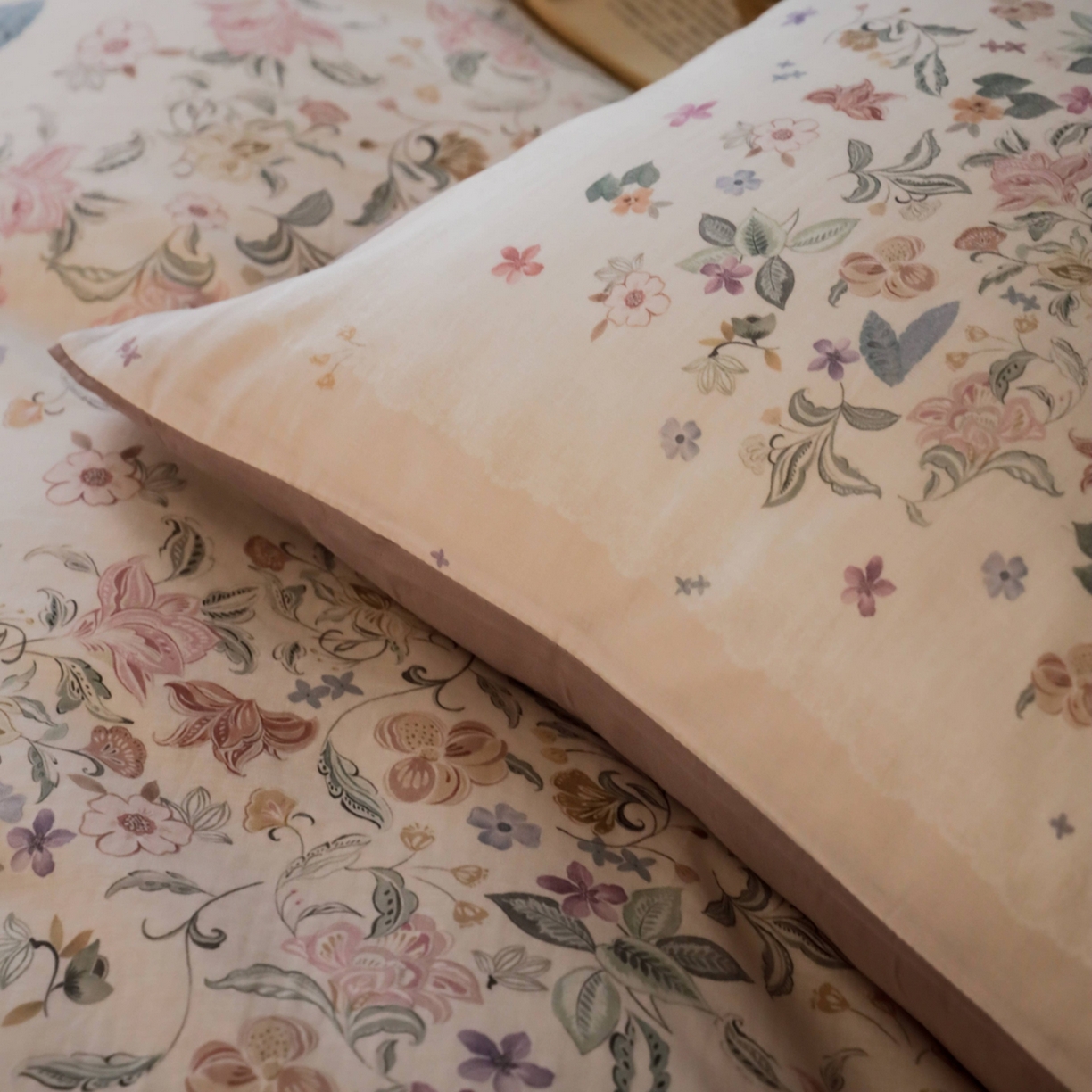 91家纺网 家纺一手货源 找家纺 窝米 2025新款全棉纯棉双层纱大版印花花卉四件套-第二组 赫美