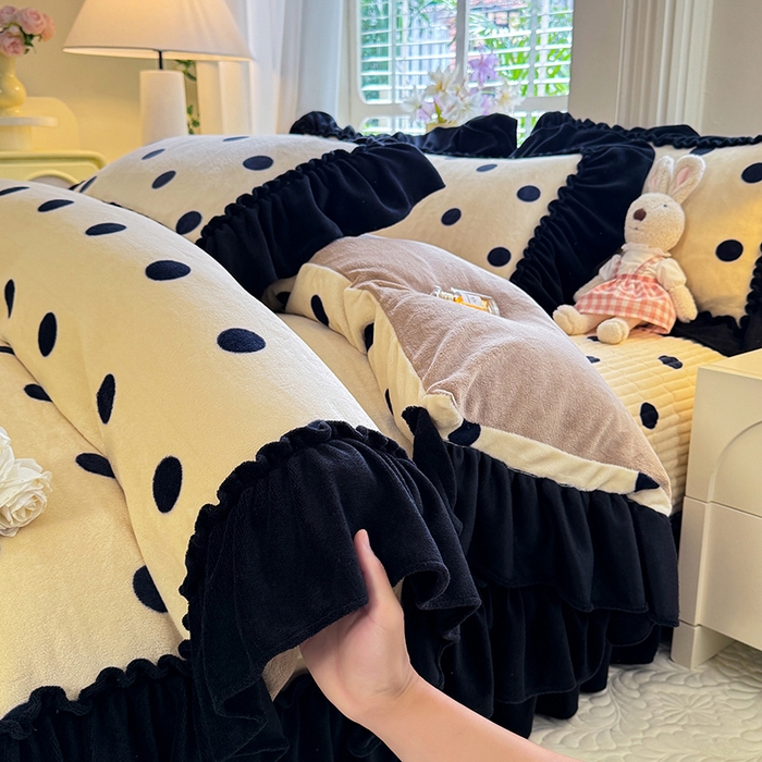 91家纺网 家纺一手货源 找家纺 （总）韩约家纺 2025新款法式大花边印花牛奶绒床盖款四件套