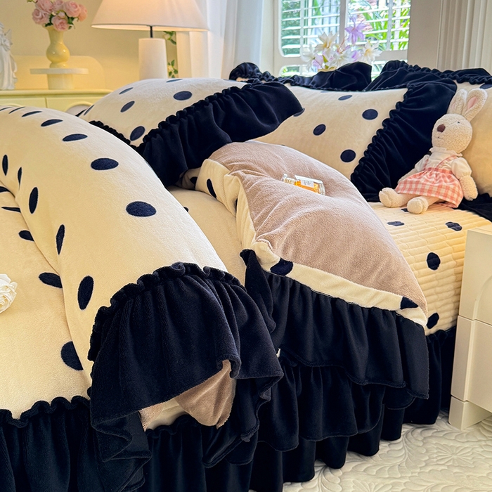 91家纺网 家纺一手货源 找家纺 （总）韩约家纺 2025新款法式大花边印花牛奶绒床盖款四件套