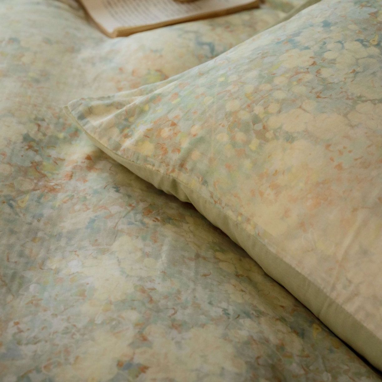 91家纺网 家纺一手货源 找家纺 窝米 2025新款全棉纯棉双层纱大版印花花卉四件套-第二组 绿野香