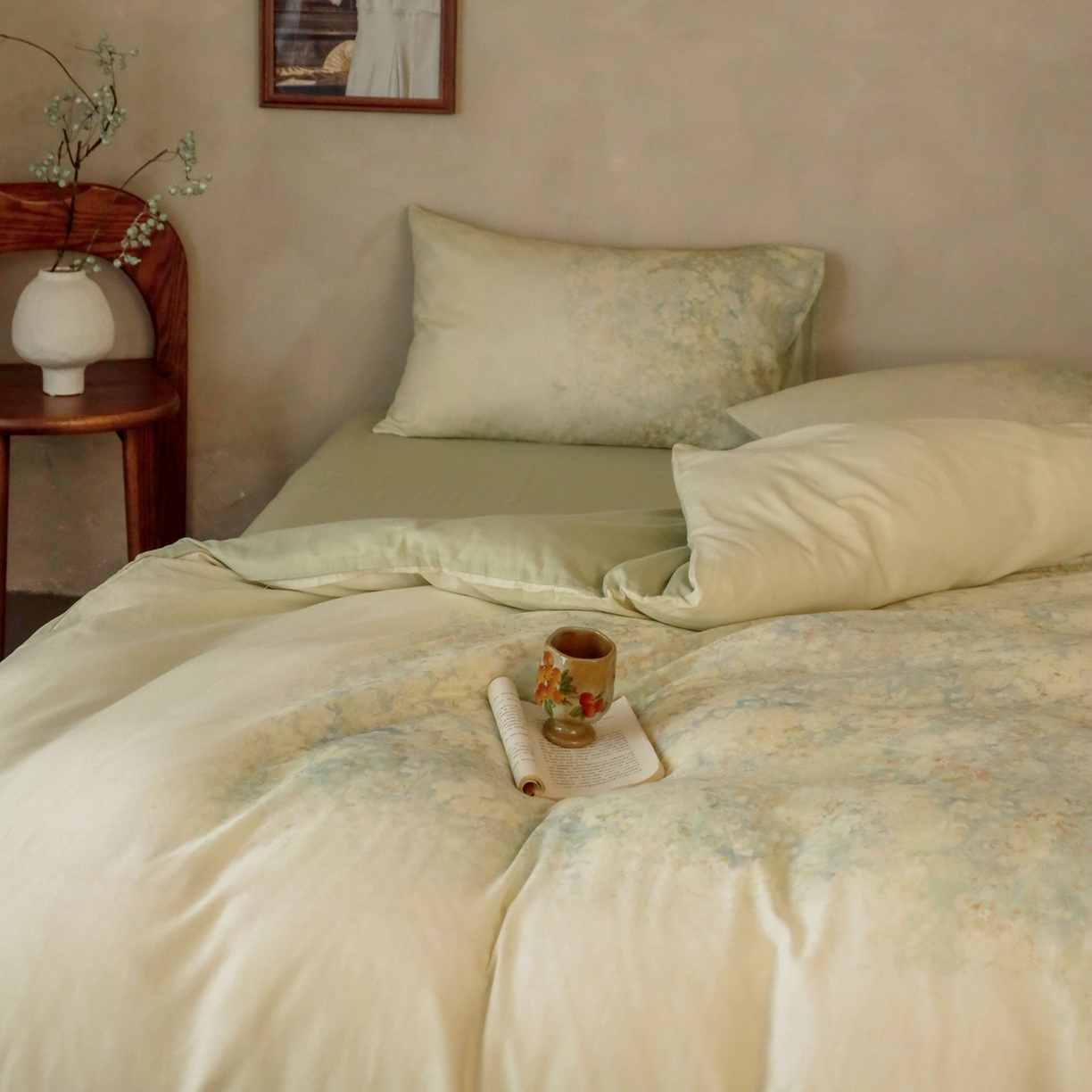 91家纺网 家纺一手货源 找家纺 窝米 2025新款全棉纯棉双层纱大版印花花卉四件套-第二组 绿野香