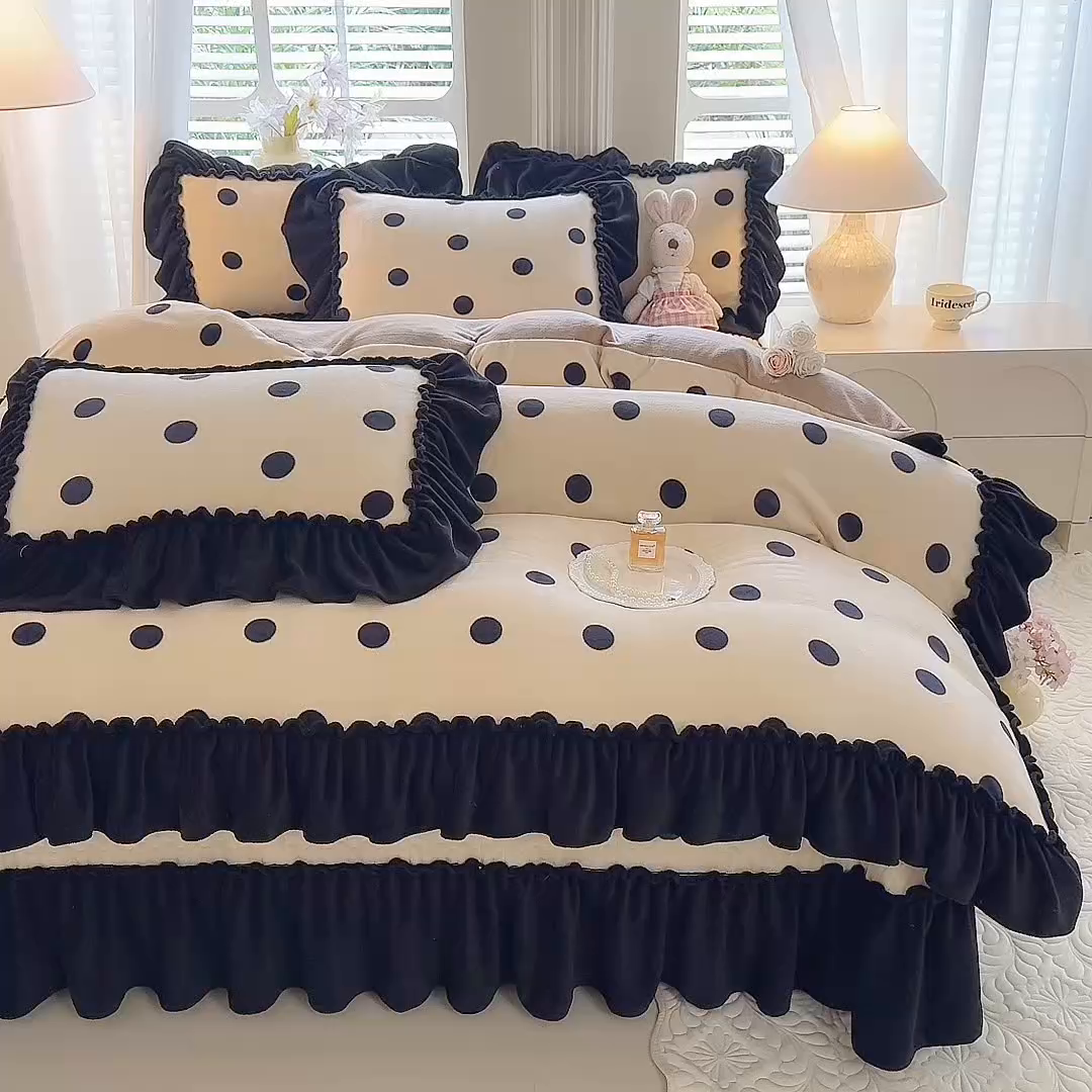 91家纺网 家纺一手货源 找家纺 （总）韩约家纺 2025新款法式大花边印花牛奶绒床盖款四件套