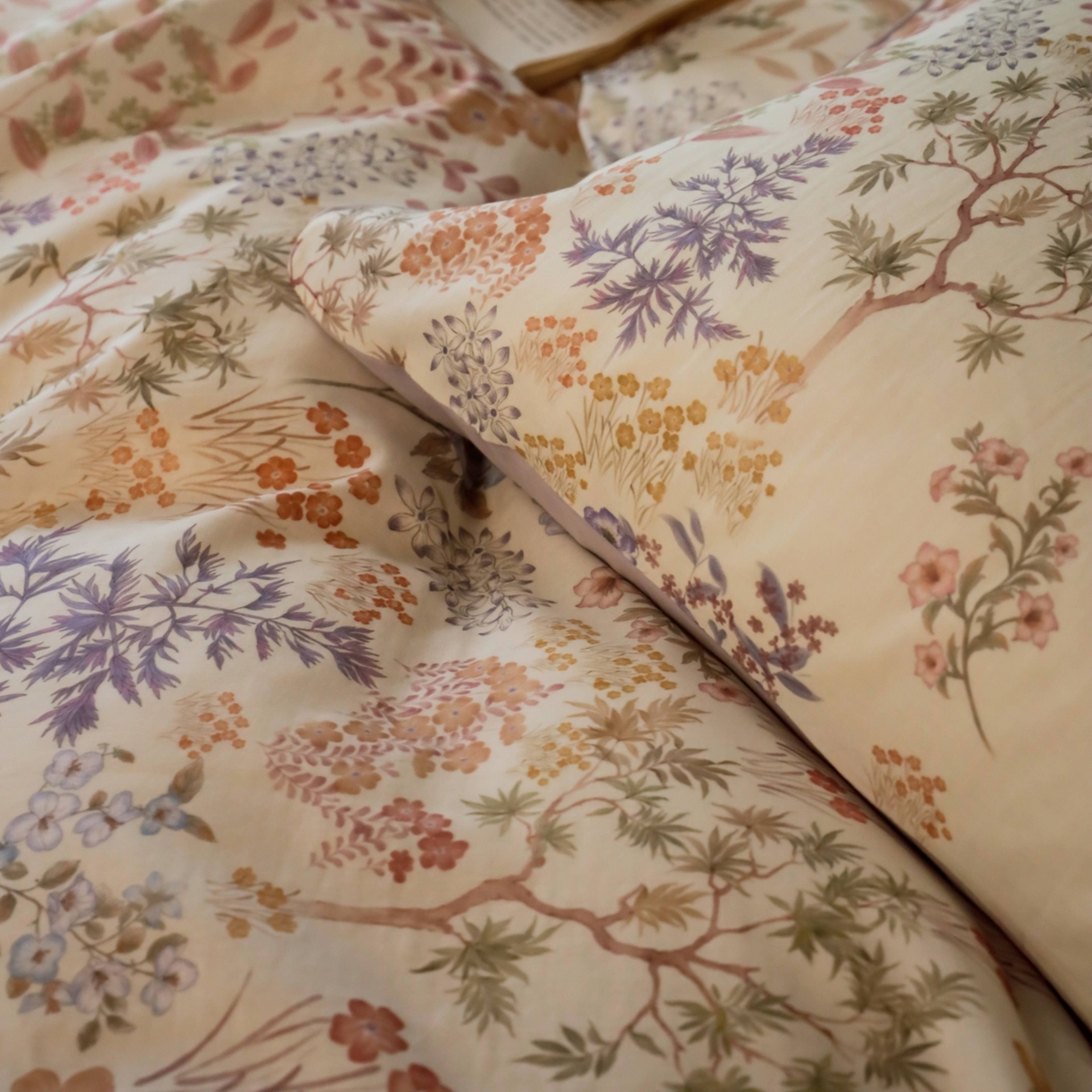 91家纺网 家纺一手货源 找家纺 窝米 2025新款全棉纯棉双层纱大版印花花卉四件套-第二组 弥初