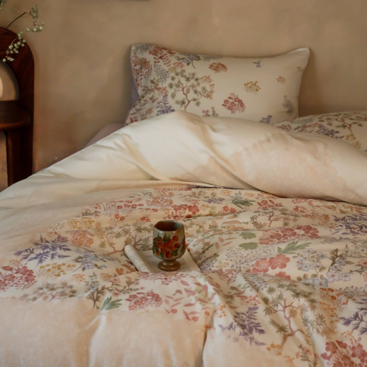 91家纺网 家纺一手货源 找家纺 窝米 2025新款全棉纯棉双层纱大版印花花卉四件套-第二组 弥初