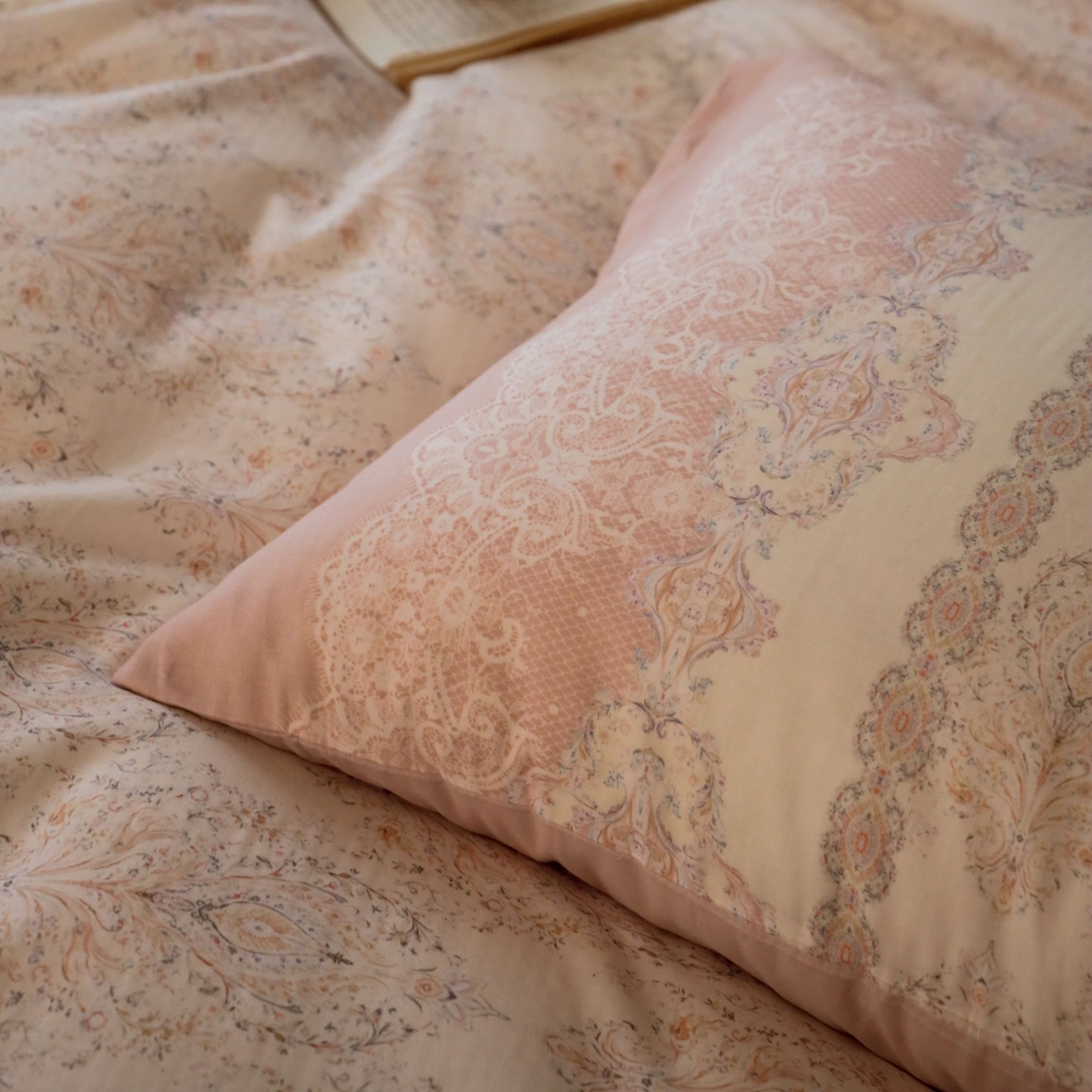 91家纺网 家纺一手货源 找家纺 窝米 2025新款全棉纯棉双层纱大版印花花卉四件套-第二组 云缦