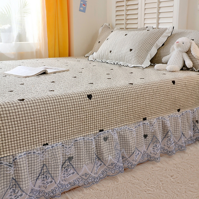 91家纺网 家纺一手货源 找家纺 羽爱 2025全棉印花A类榻榻米床盖爱心格黑