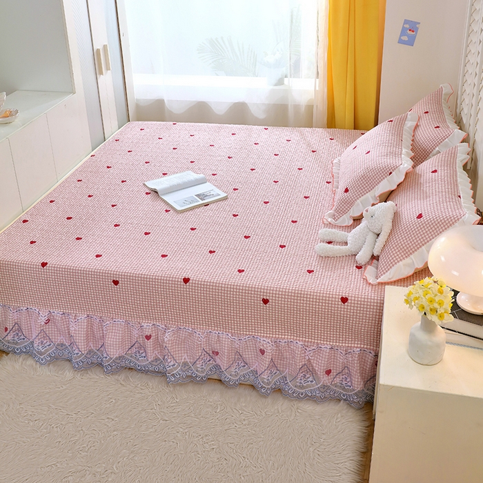 91家纺网 家纺一手货源 找家纺 羽爱 2025全棉印花A类榻榻米床盖爱心格红