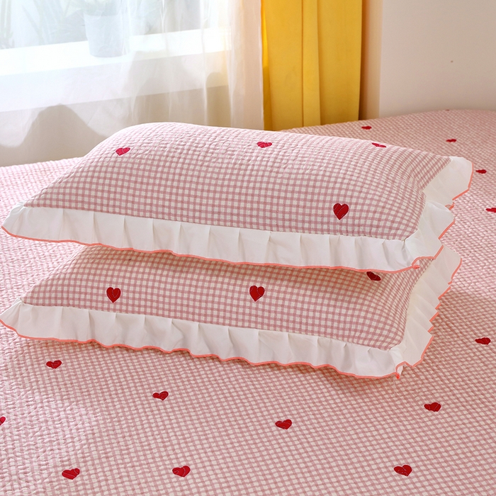 91家纺网 家纺一手货源 找家纺 羽爱 2025全棉印花A类榻榻米床盖爱心格红