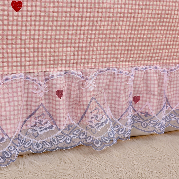 91家纺网 家纺一手货源 找家纺 羽爱 2025全棉印花A类榻榻米床盖爱心格红