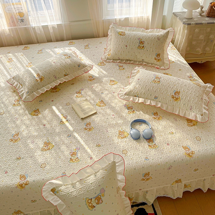 91家纺网 家纺一手货源 找家纺 羽爱 2025全棉印花A类榻榻米床盖快乐熊