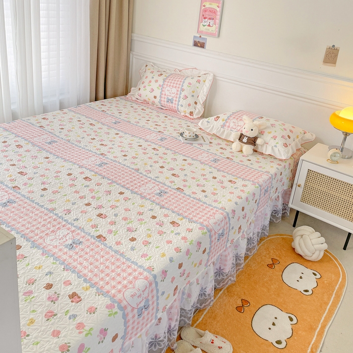 91家纺网 家纺一手货源 找家纺 羽爱 2025全棉印花A类榻榻米床盖情话微甜