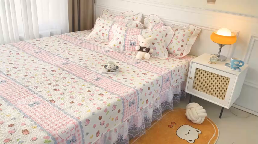 91家纺网 家纺一手货源 找家纺 羽爱 2025全棉印花A类榻榻米床盖情话微甜