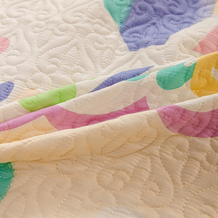 91家纺网 家纺一手货源 找家纺 羽爱 2025全棉印花A类榻榻米床盖小彩虹