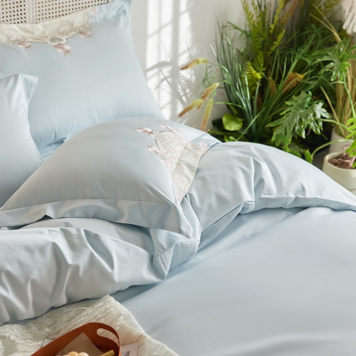 91家纺网 家纺一手货源 找家纺 咏绒家纺工厂店 2025新款100支澳棉长绒棉纯棉CR工艺极简轻奢刺绣四件套-南法玫瑰系列 南法玫瑰-晨雾蓝