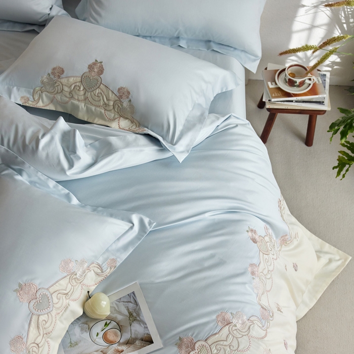 91家纺网 家纺一手货源 找家纺 咏绒家纺工厂店 2025新款100支澳棉长绒棉纯棉CR工艺极简轻奢刺绣四件套-南法玫瑰系列 南法玫瑰-晨雾蓝