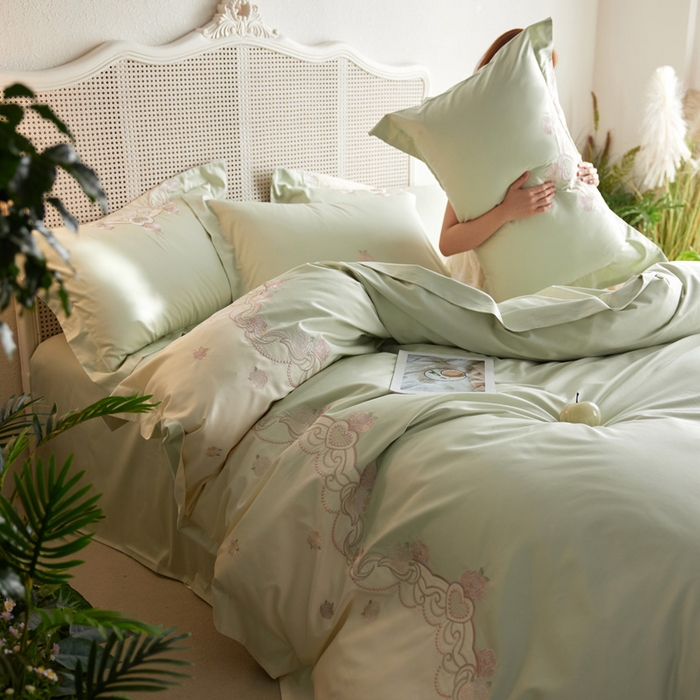 91家纺网 家纺一手货源 找家纺 咏绒家纺工厂店 2025新款100支澳棉长绒棉纯棉CR工艺极简轻奢刺绣四件套-南法玫瑰系列 南法玫瑰-木槿绿