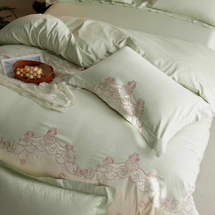 91家纺网 家纺一手货源 找家纺 咏绒家纺工厂店 2025新款100支澳棉长绒棉纯棉CR工艺极简轻奢刺绣四件套-南法玫瑰系列 南法玫瑰-木槿绿
